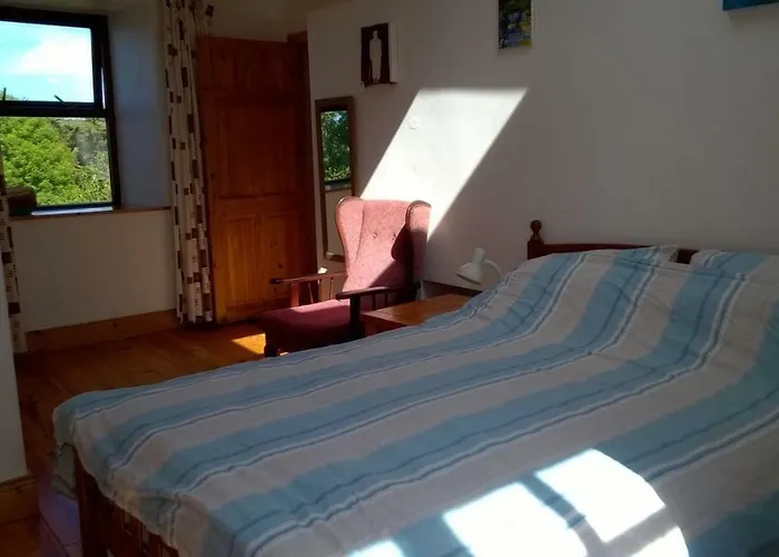 The Old Coastguard Station كاهيرسيفين